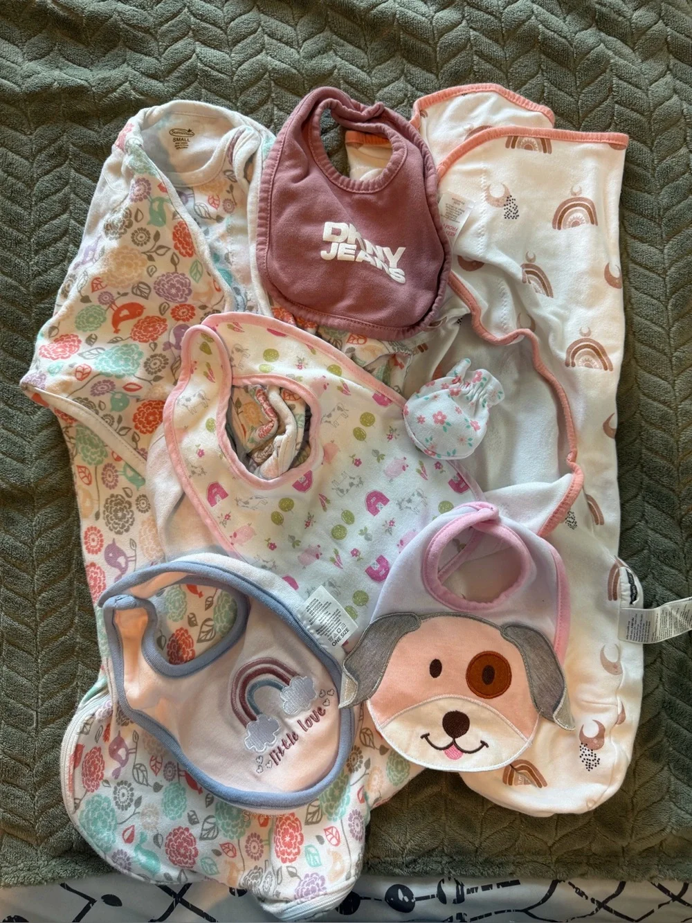 0-3 months-9mo Baby Girls Mixed Outfit/sleepers 20+ pieces
